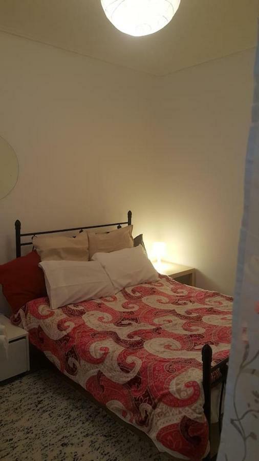 Apartment By Sepolia Metro-Ησυχη Γκαρσονιερα Κοντα Στο Μετρό Athen Eksteriør bilde