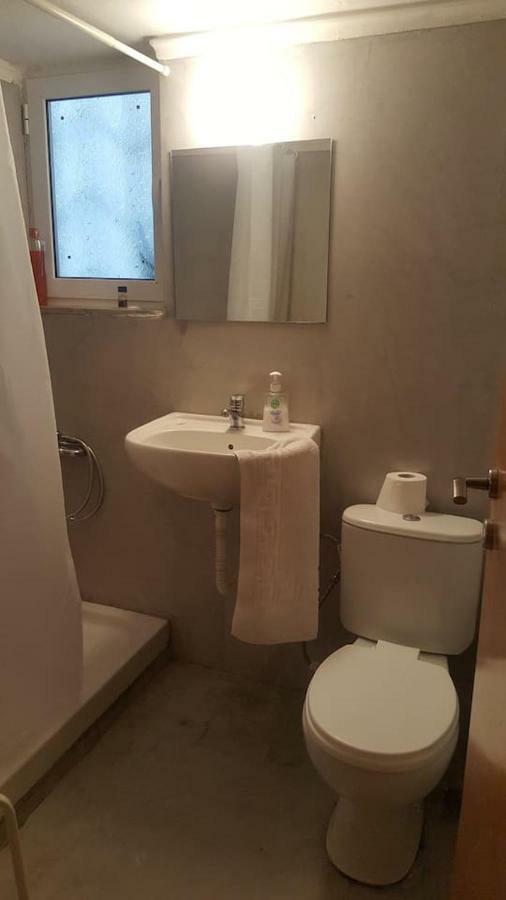 Apartment By Sepolia Metro-Ησυχη Γκαρσονιερα Κοντα Στο Μετρό Athen Eksteriør bilde